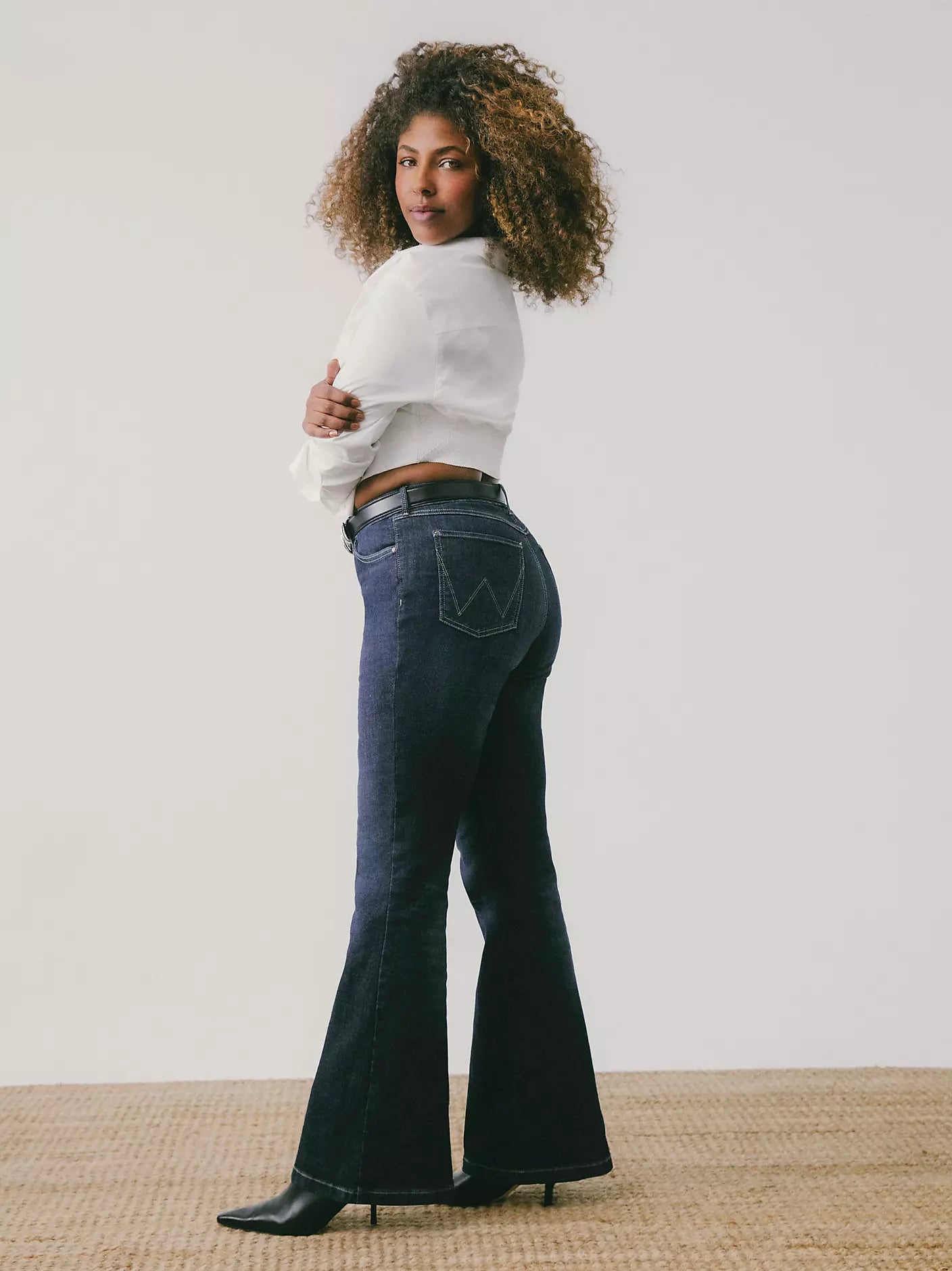 112359280 Wrangler Women's Bespoke Flare Jean - High Rise - Madilyn