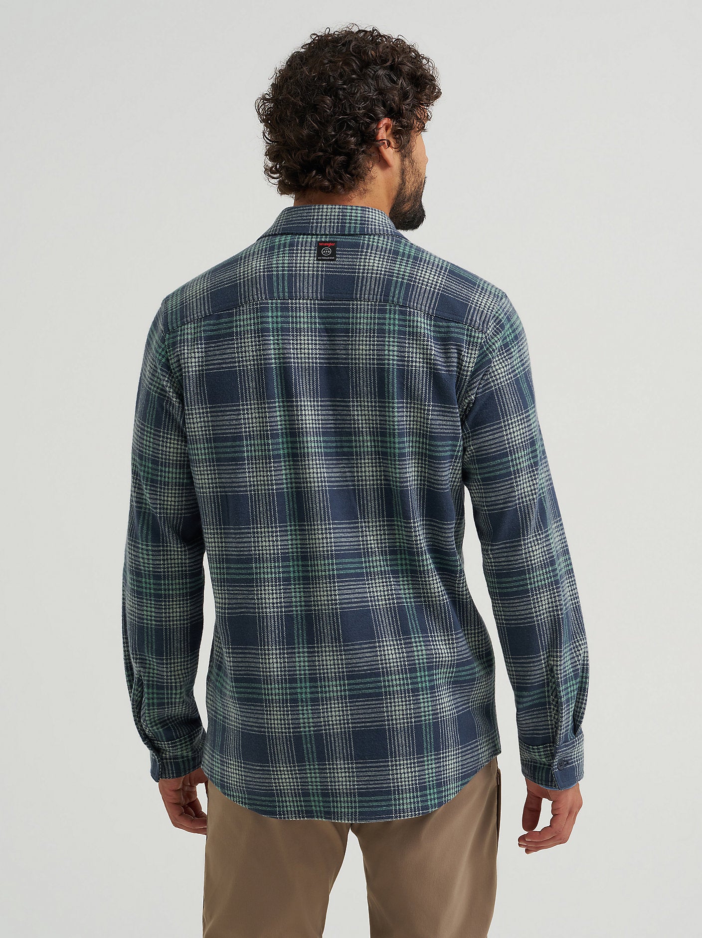 112365673 ATG Wrangler® Campsite Shirt