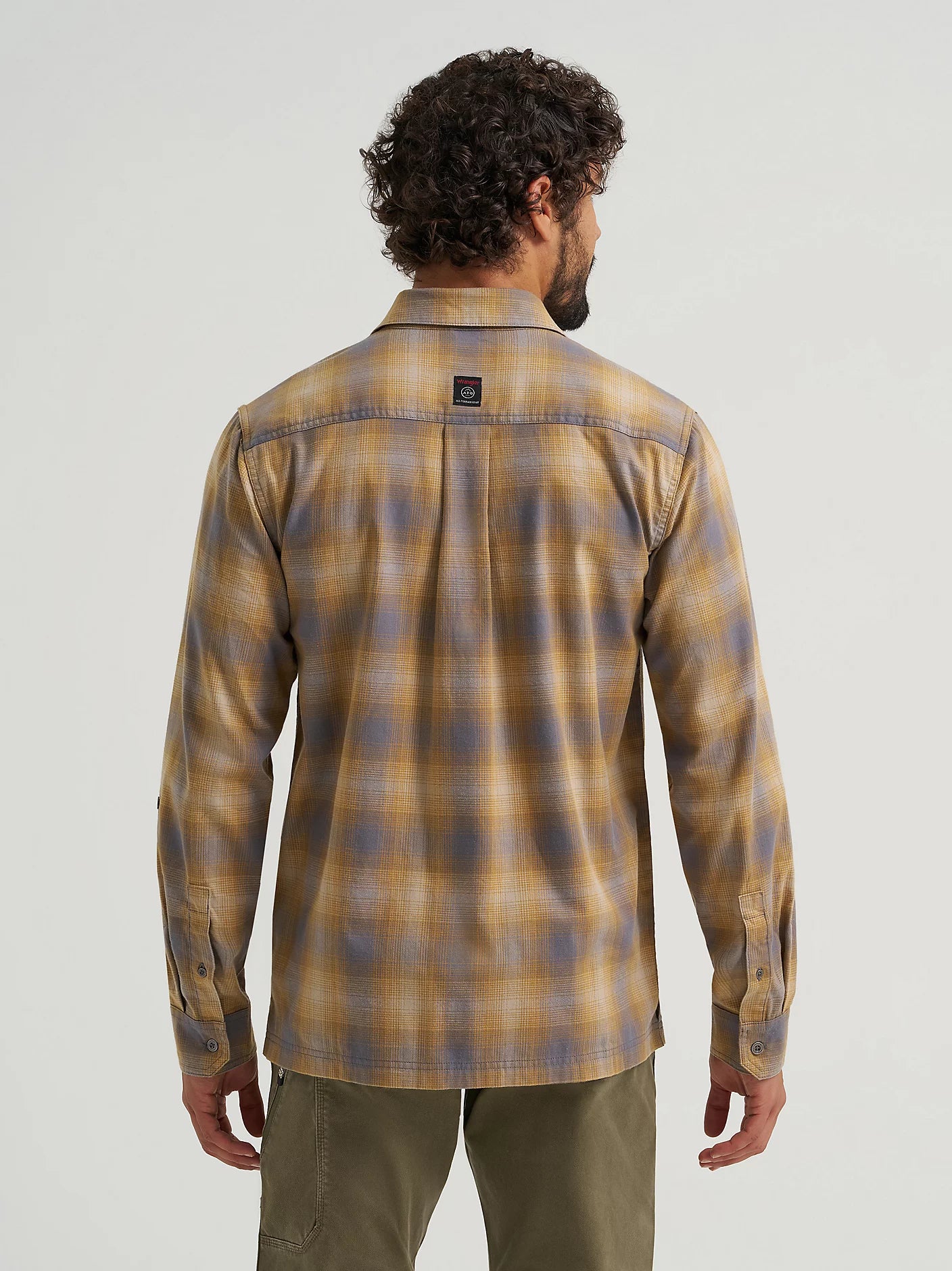 112366895 ATG Wrangler Adventure 365 Shirt