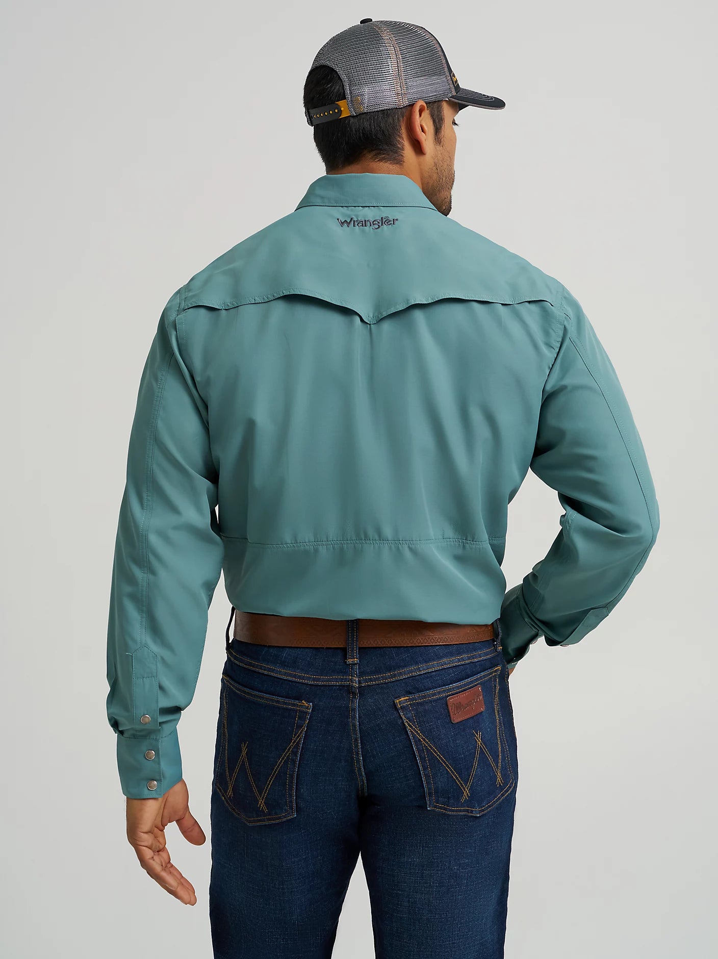 112368052 Wrangler Performance Long Sleeve Shirt