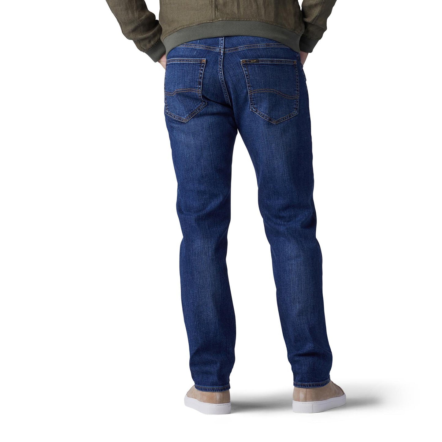 102015042 Men's Lee Extreme Motion Maddox Regular Tapered Jean