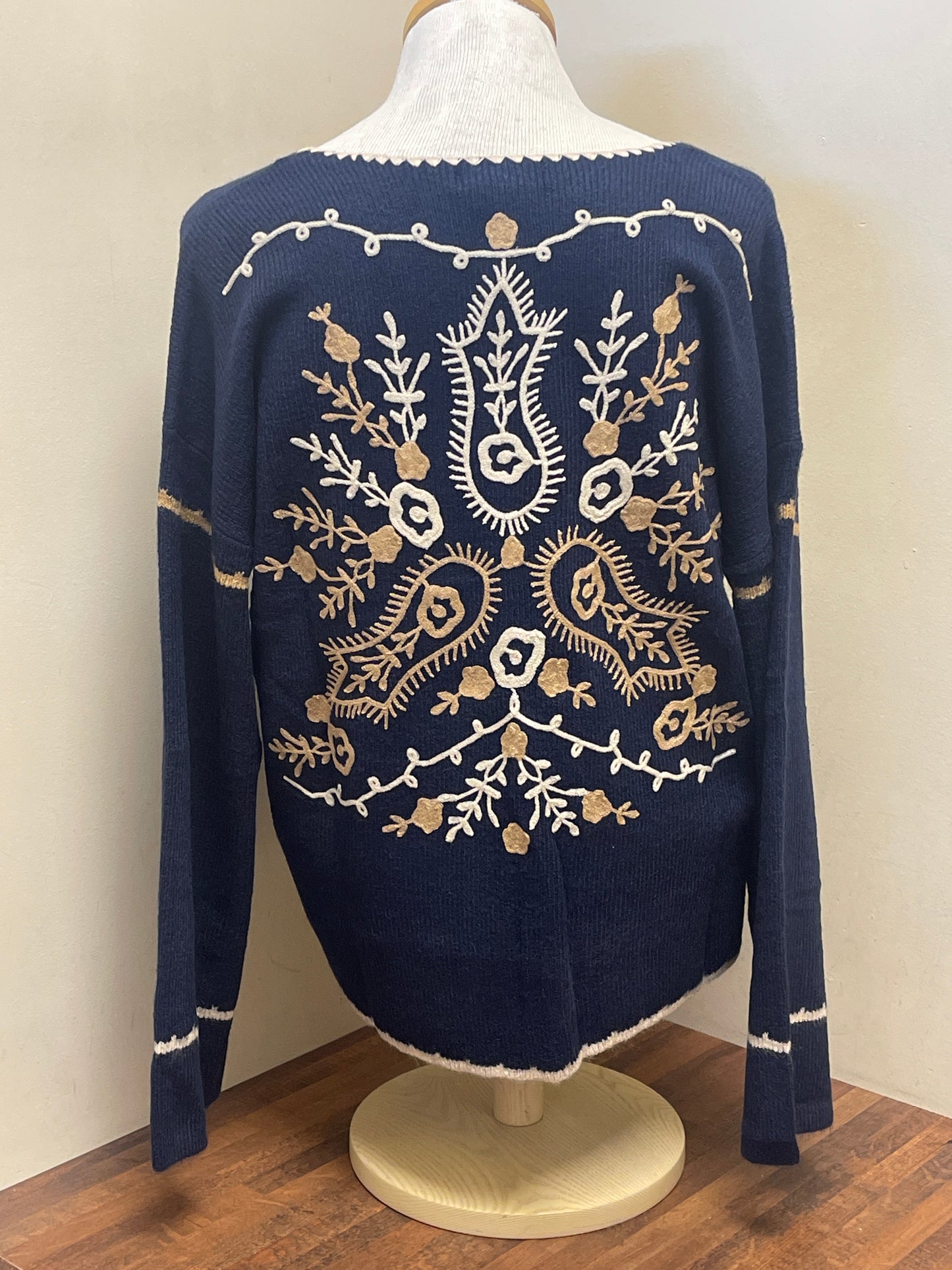 C2879 Charlie B Ribbed V-Neck Notched Soutache Sweater