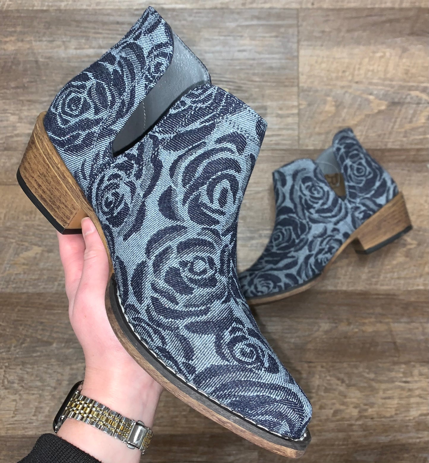 09-021-1567-3554 Roper Ava Denim Floral Bootie