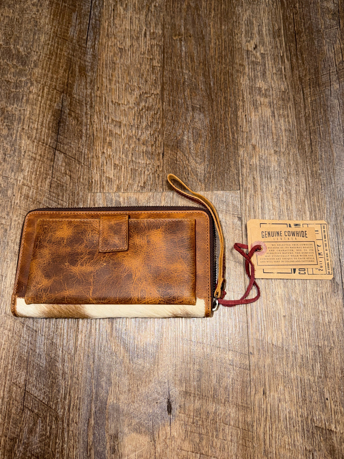 STS61774 STS Vaquero Concho Bentley Leather and Cowhide Wallet