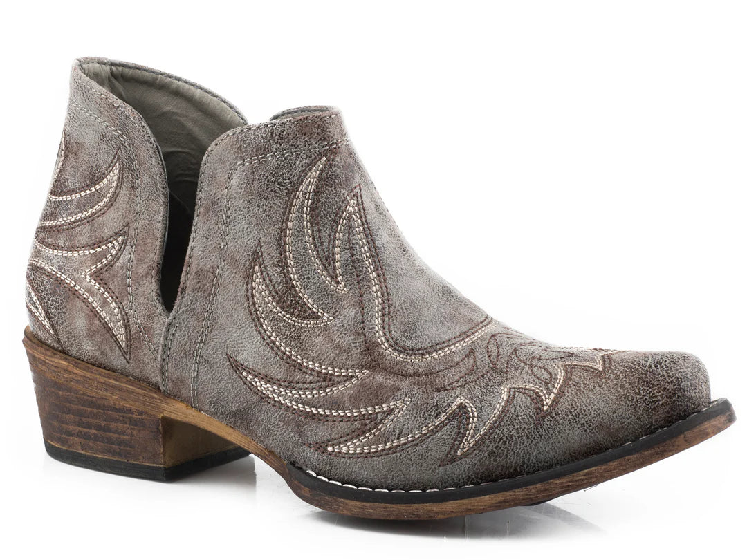 09-021-1567-2635 Women's Roper Snip Toe Grey Vintage Faux Leather Bootie