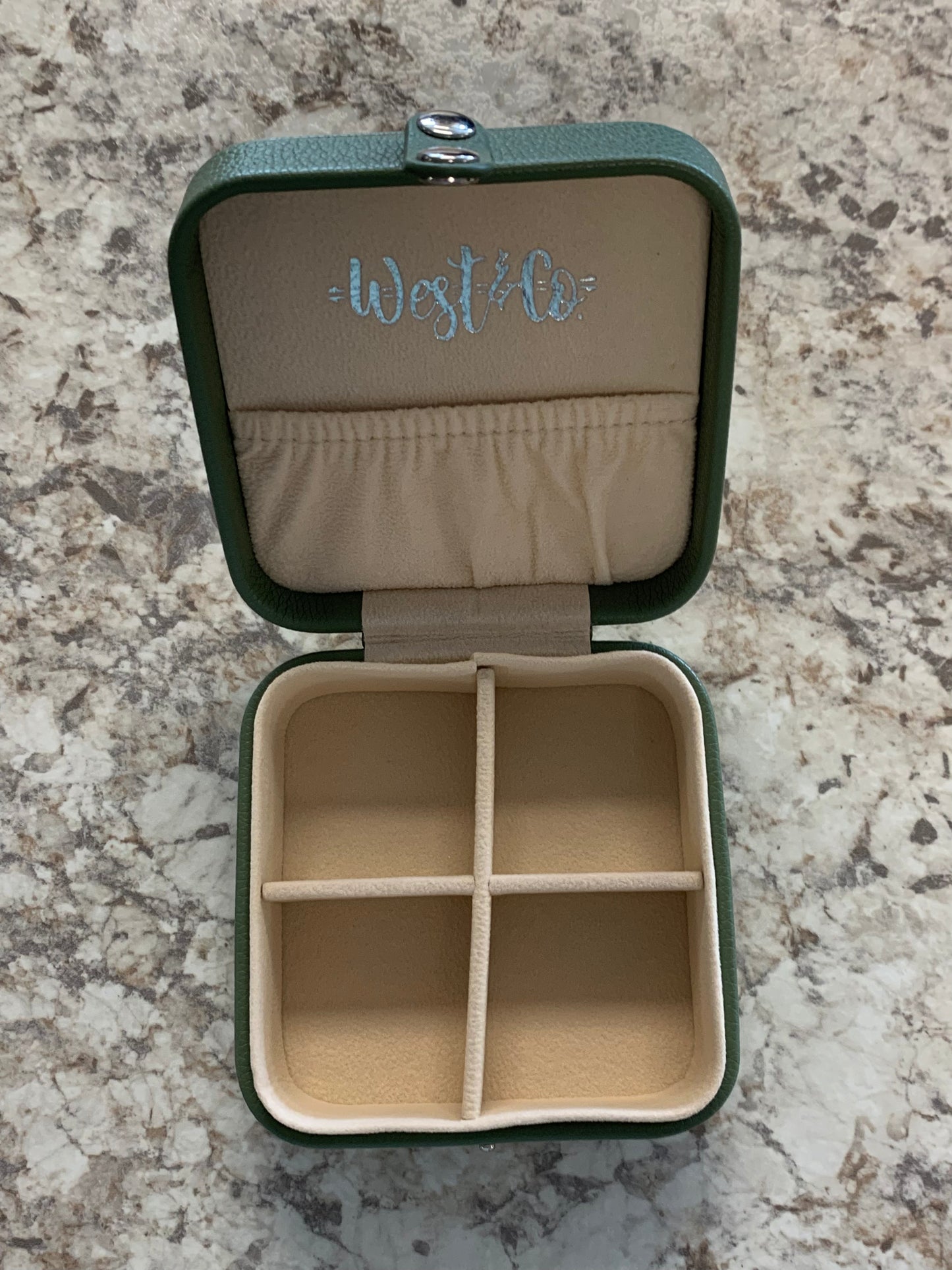 TC001GRN West&Co Travel Jewelry Case