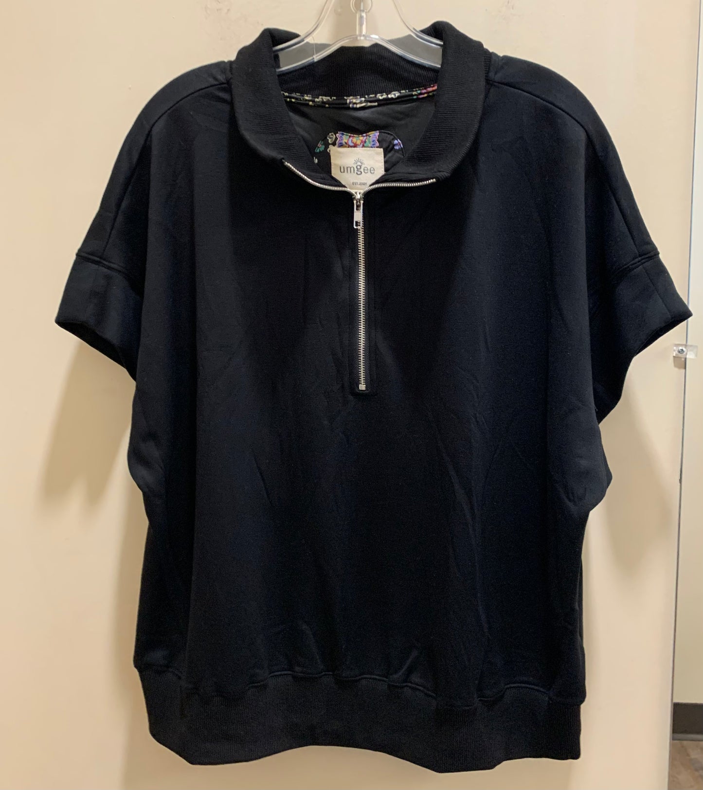 WC4013 Plus Black Half Zip