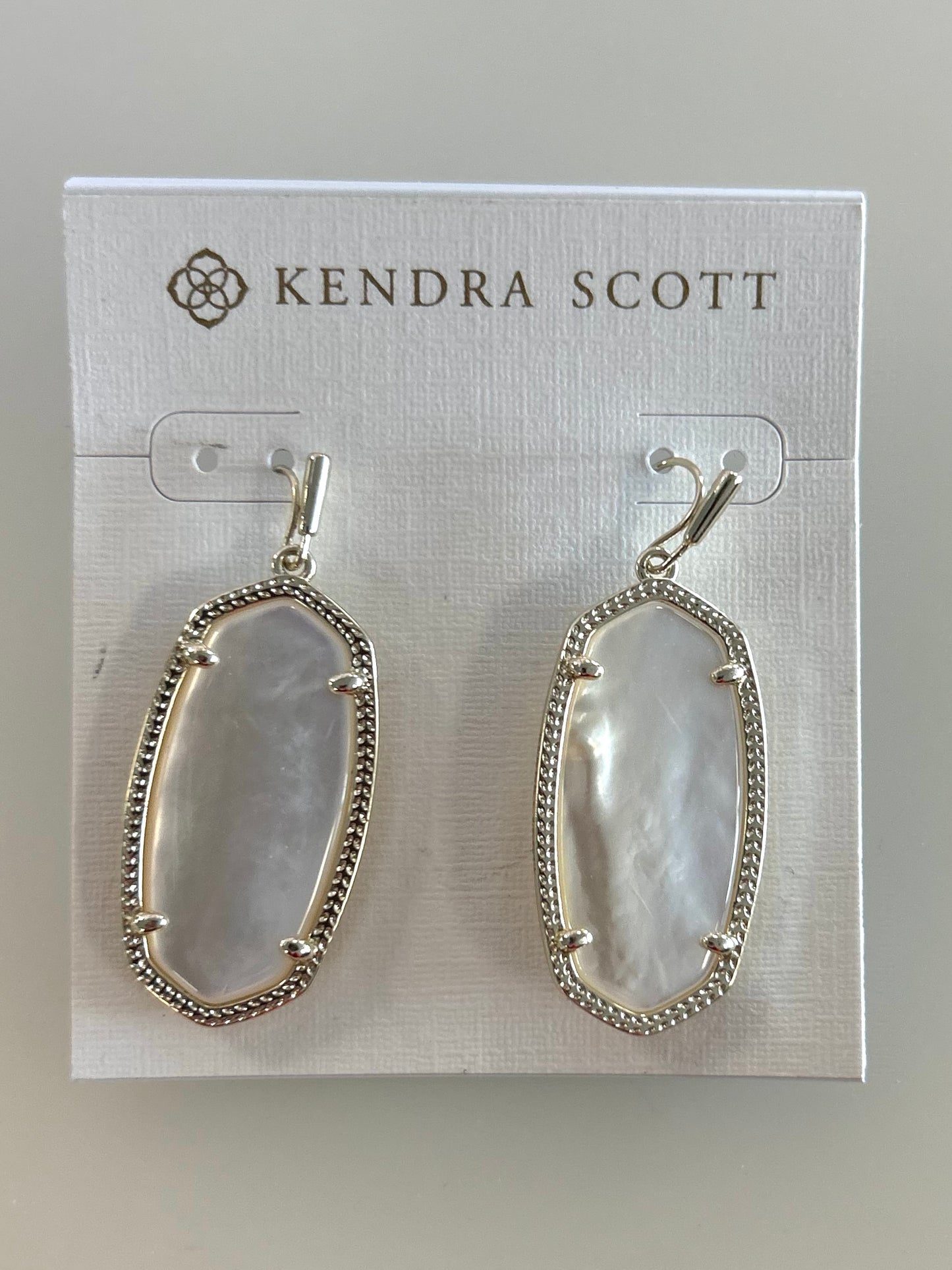 4217702406 Ellie Earring Gld 217 Kendra Scott