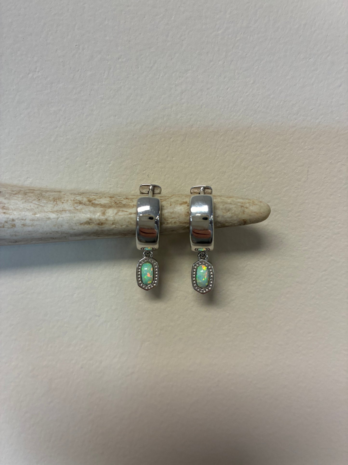 9608894528 Kendra Scott Mini Ellie Wide Erring's