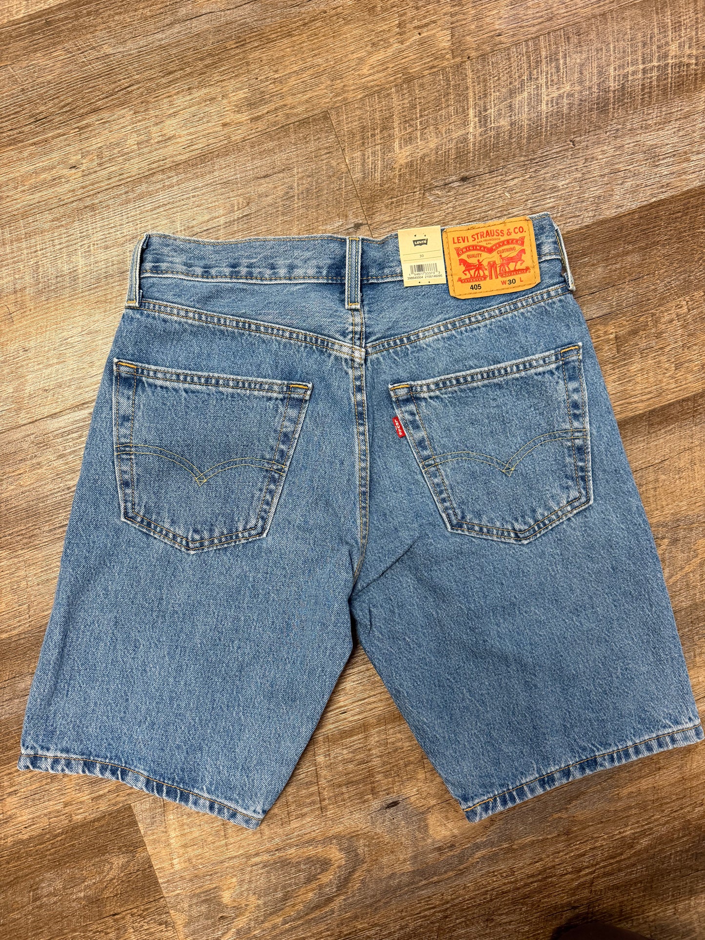 398640004 Men's Levi Shorts 405 Standard Shorts Medium Score