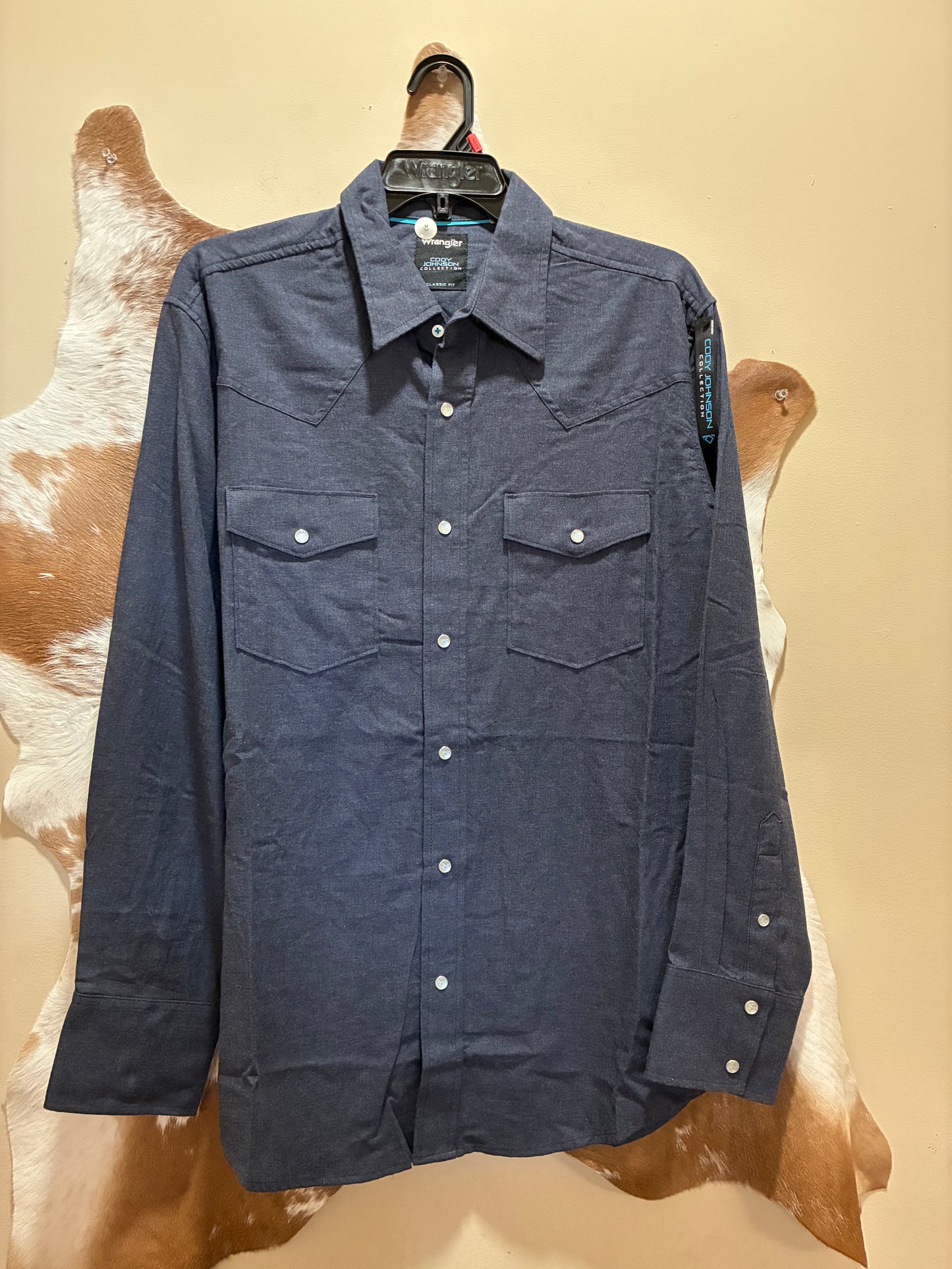 112385451 Wrangler Men's CoJo Long-Sleeve Solid Snap Shirt