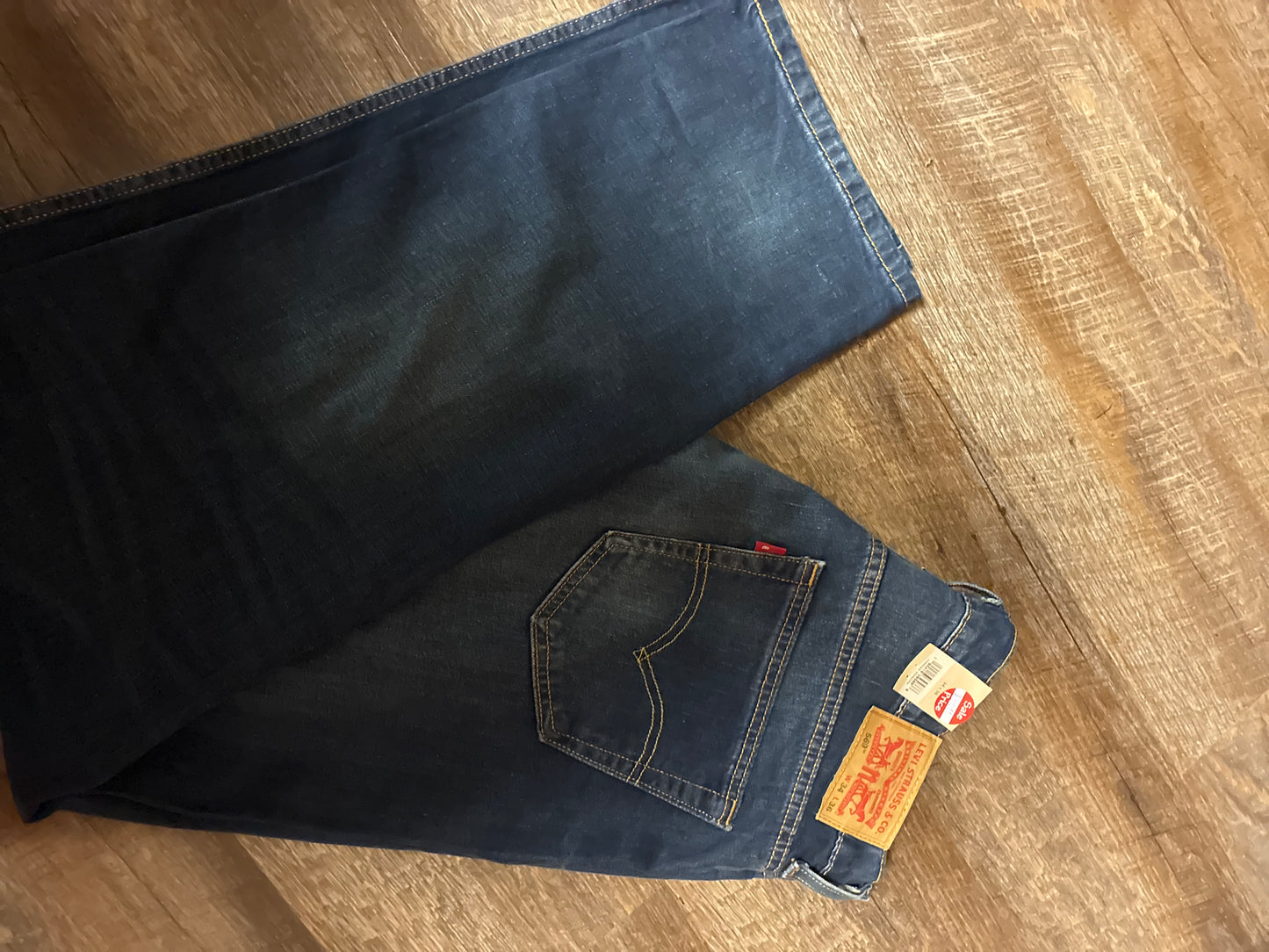 00569 569 Mens Levi Jean 0242