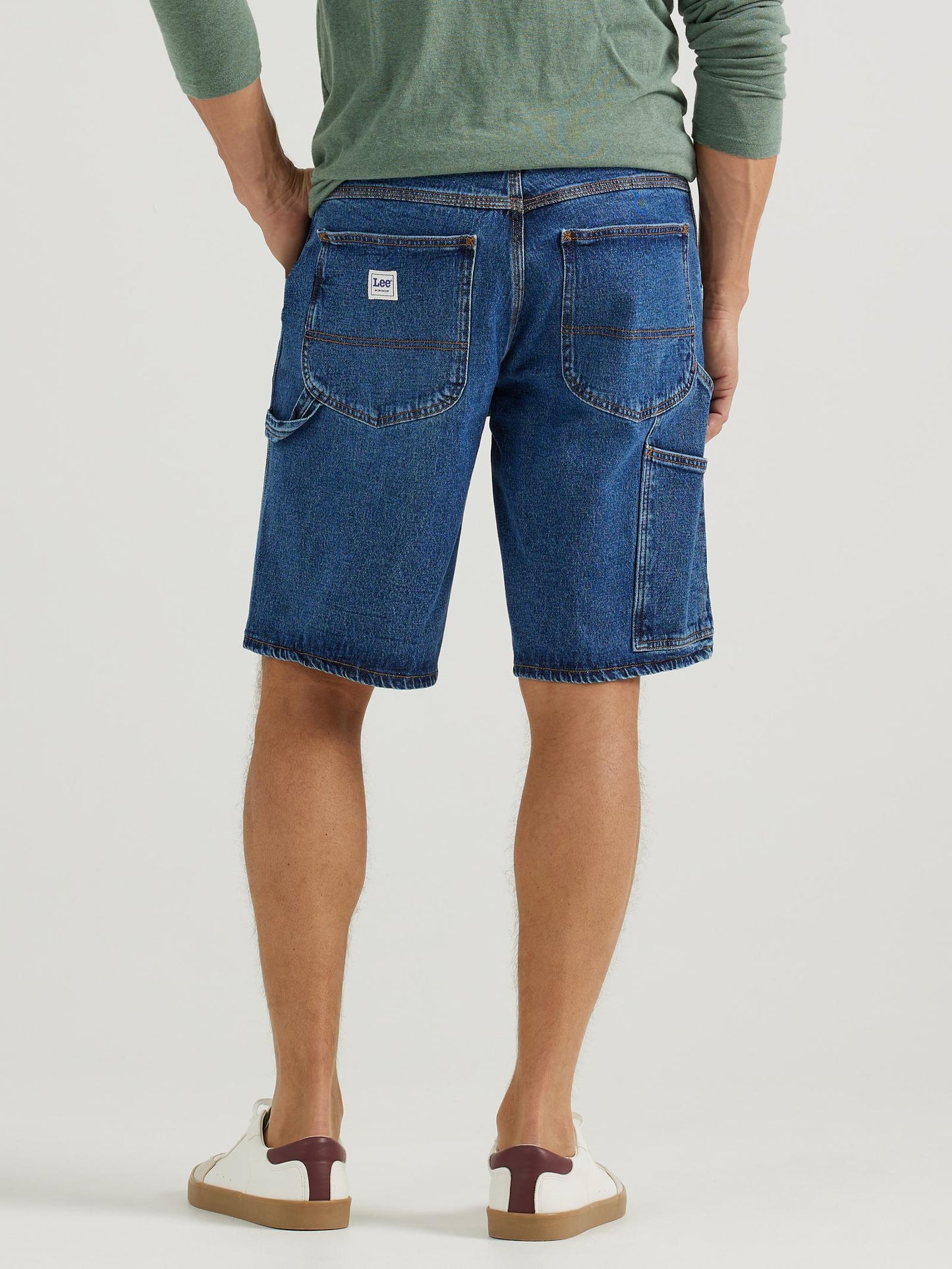 112346366 Lee Men's Legendary Workwear Carpenter Short - Mid-Dark