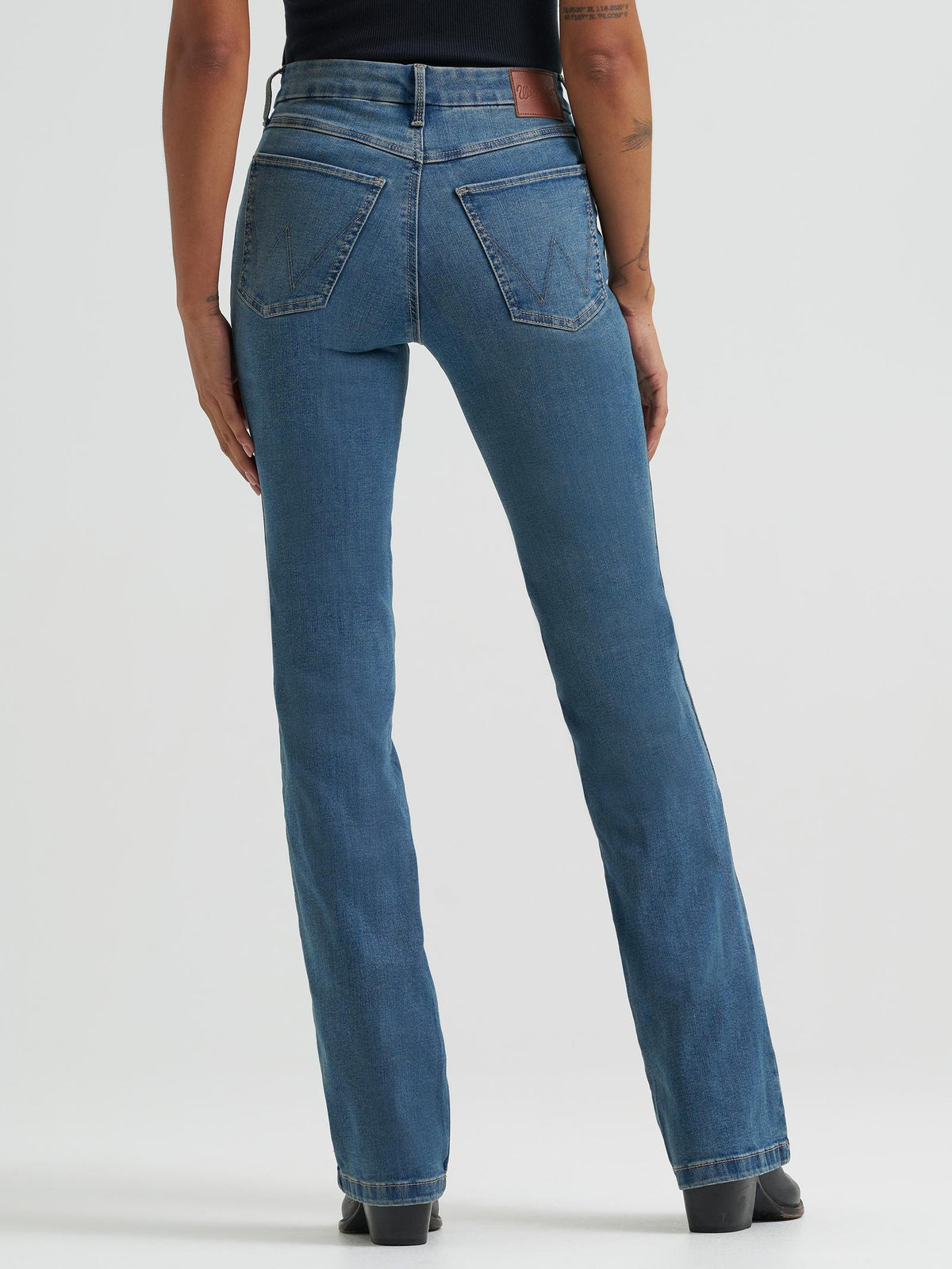 112359279 Wrangler Bespoke Women's Bootcut Jeans - Ada