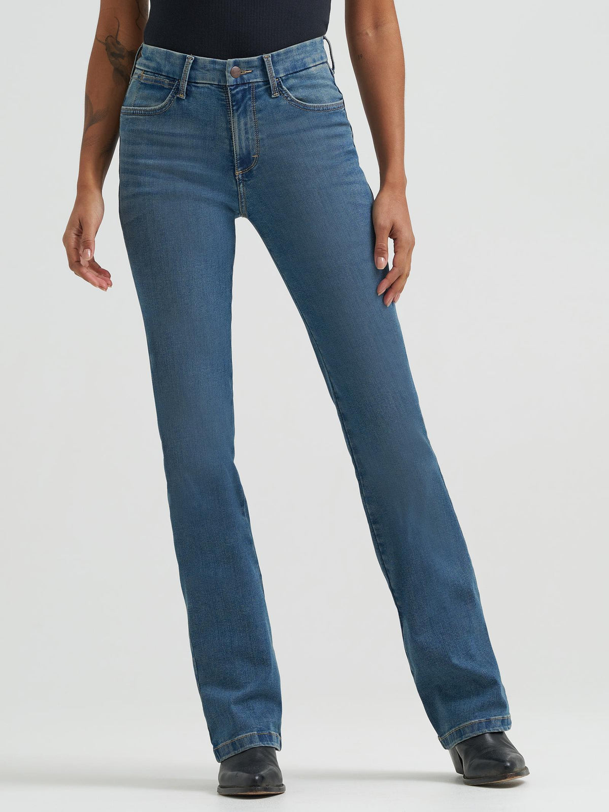 112359279 Wrangler Bespoke Women's Bootcut Jeans - Ada