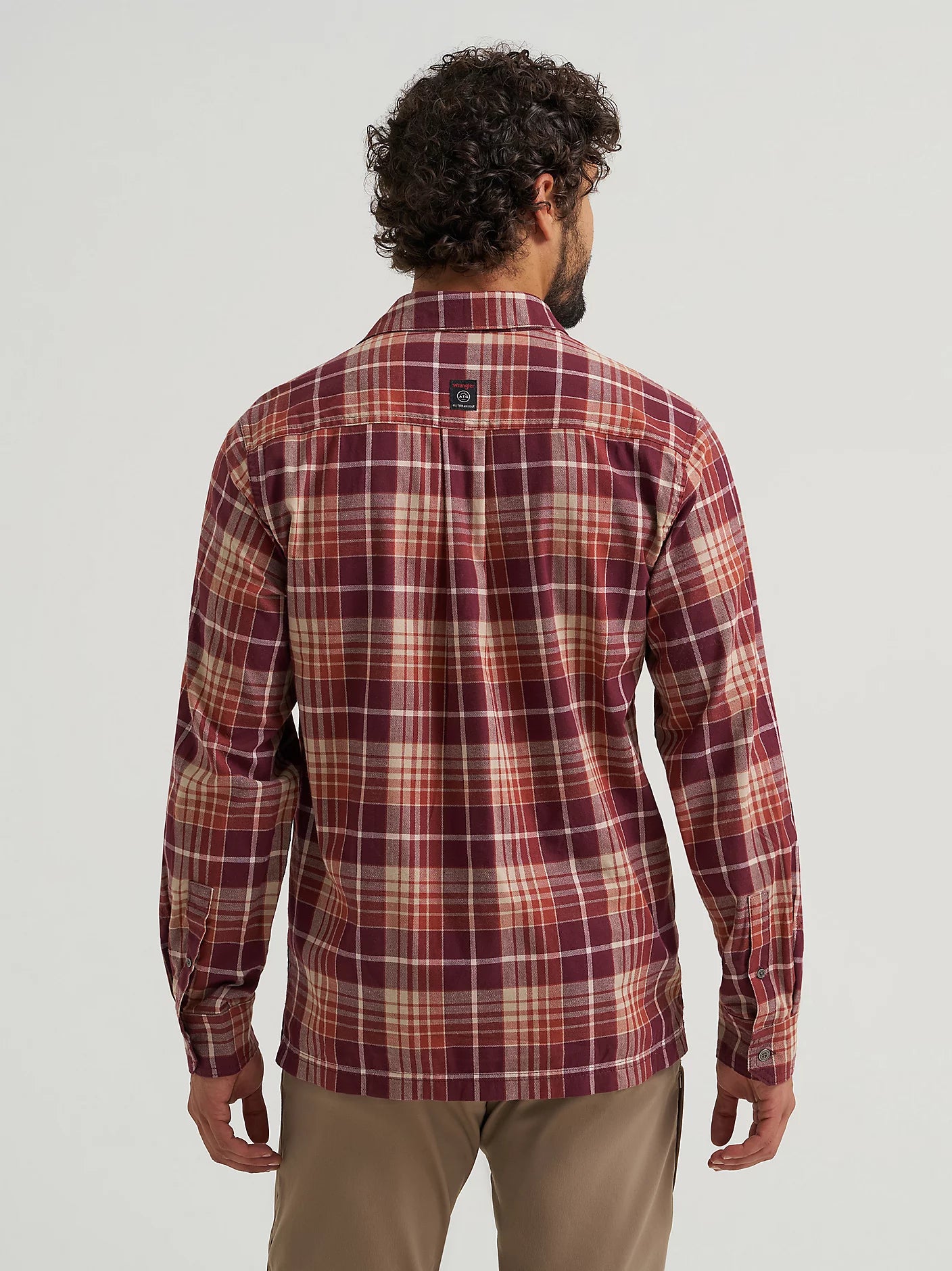 112366896 ATG Wrangler Adventure 365 Shirt