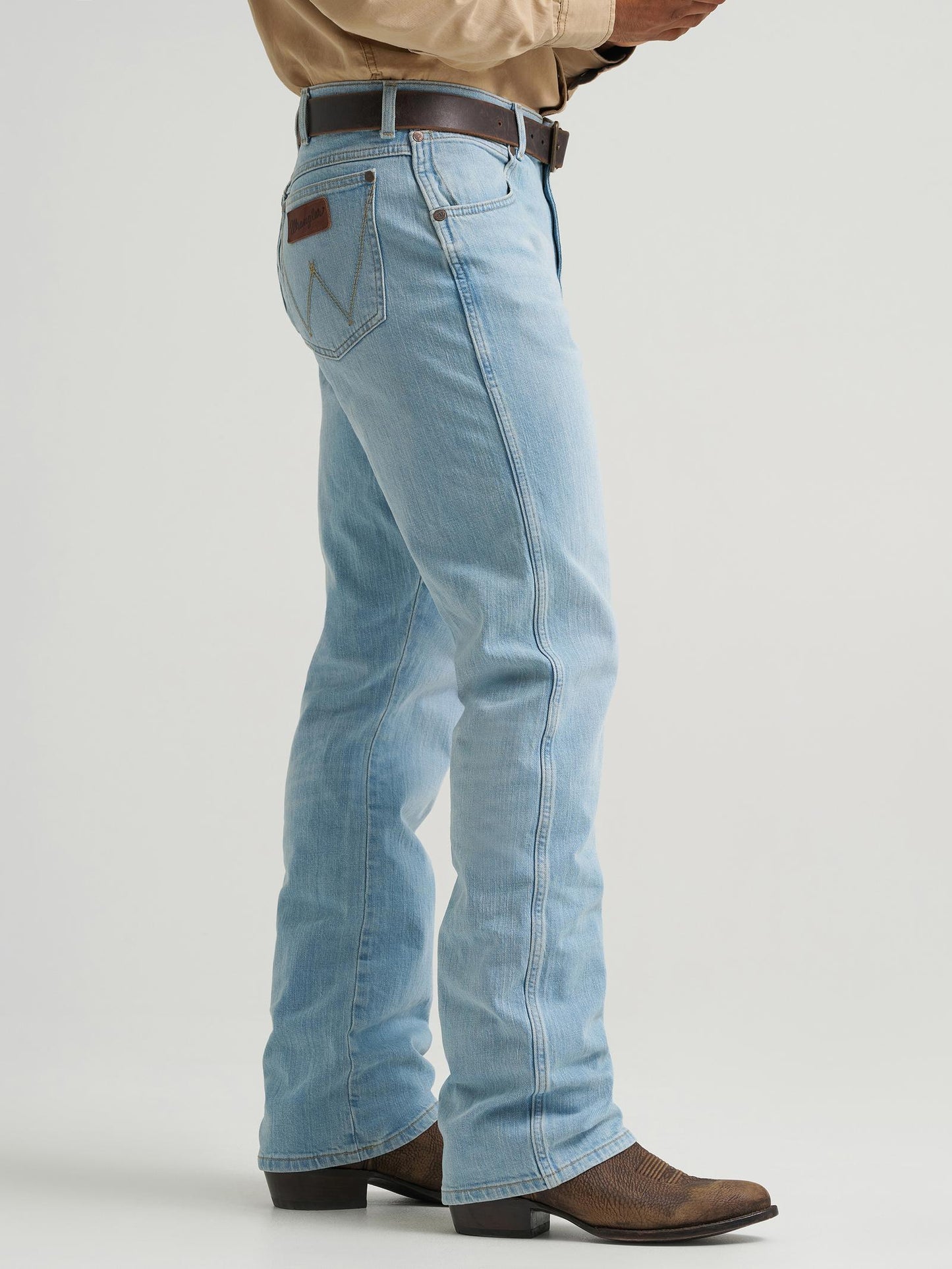 112367676 WRT20 Men's Wrangler Retro® Relaxed Fit Bootcut Jean - Grant