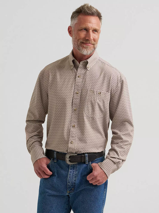 112381976 Wrangler Men's George Strait Collection Performance One Pocket Long Sleeve Shirt - Relaxed Fit - Brown