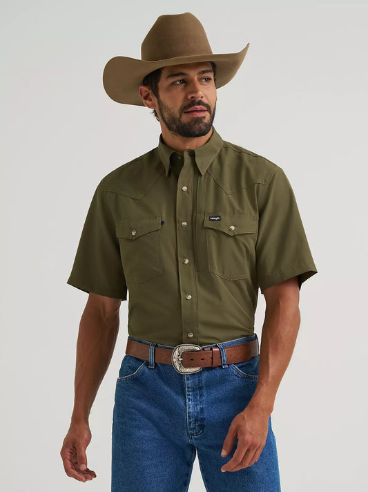 112382383 Wrangler All Terrain Gear Men's Western Performance Short Sleeve Solid Shirt - Olive Night