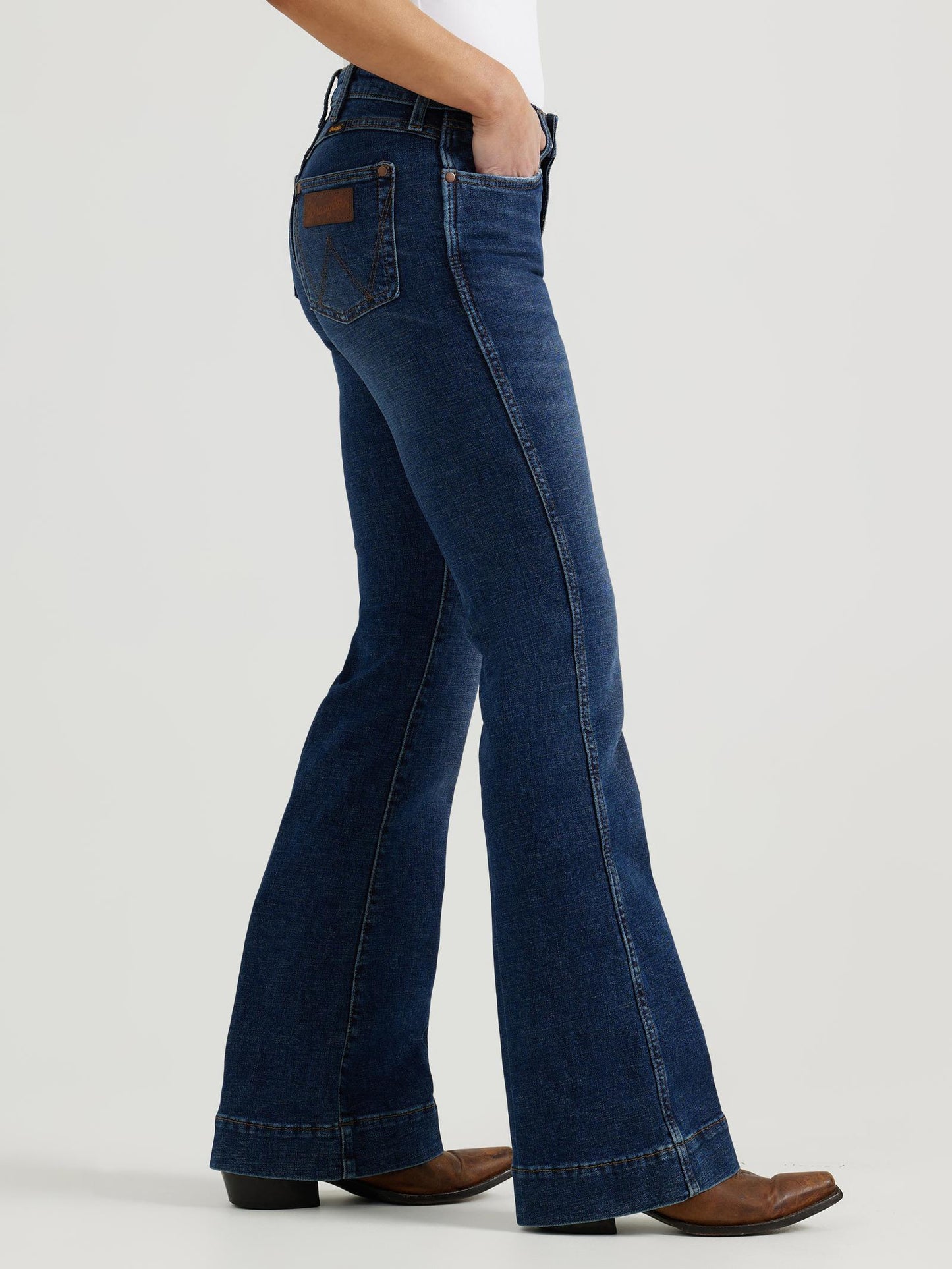 1011MPEPS Wrangler Retro Ladies Bailey High Rise Trouser