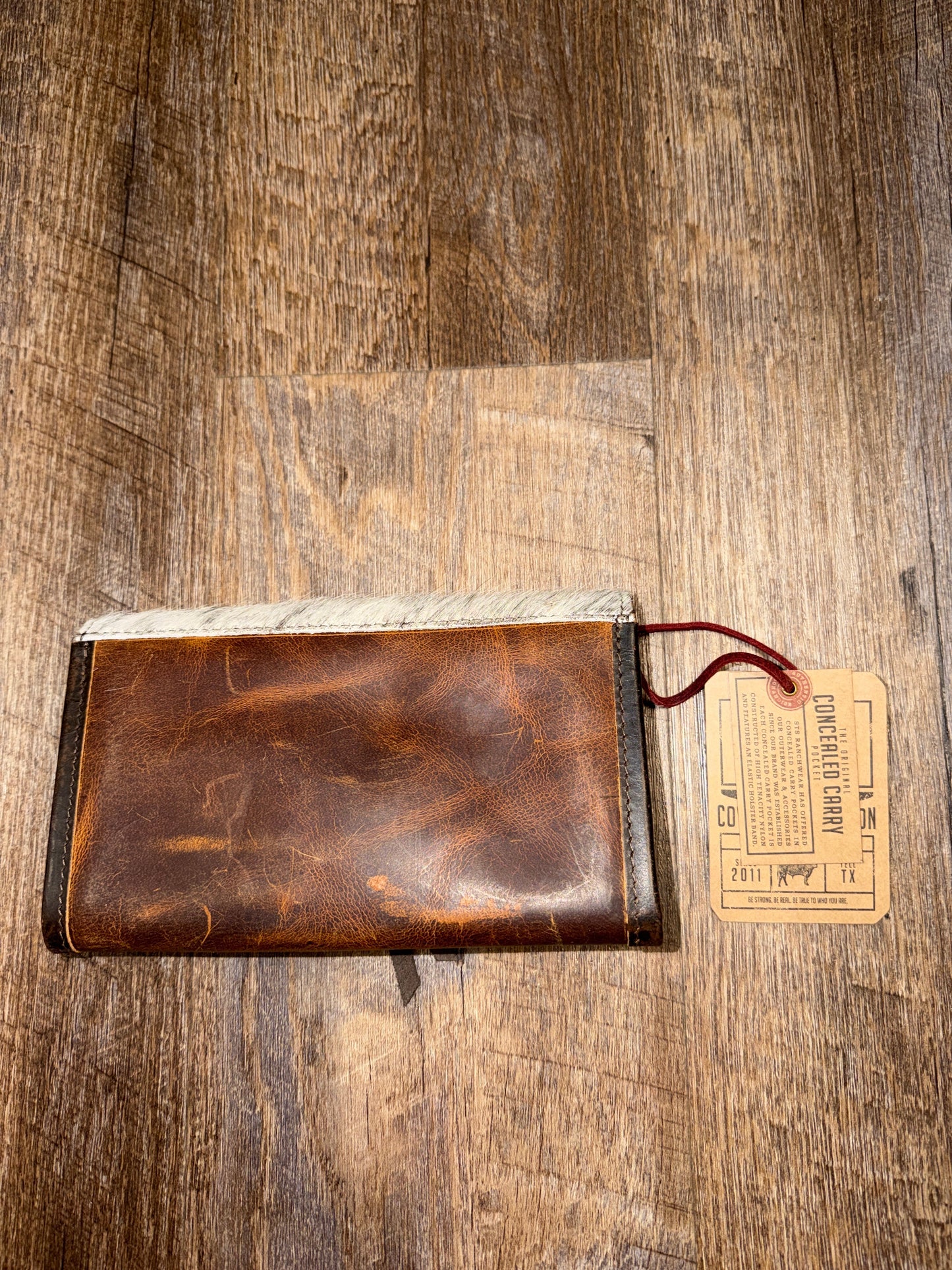 STS64075 STS Guadalupe Cowhide Style Leather Wallet