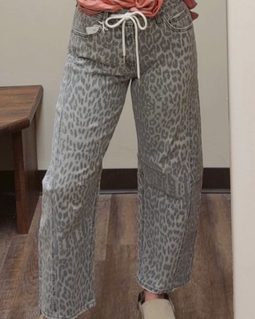 T7327GLP Vervet Leopard Barrel Jeans