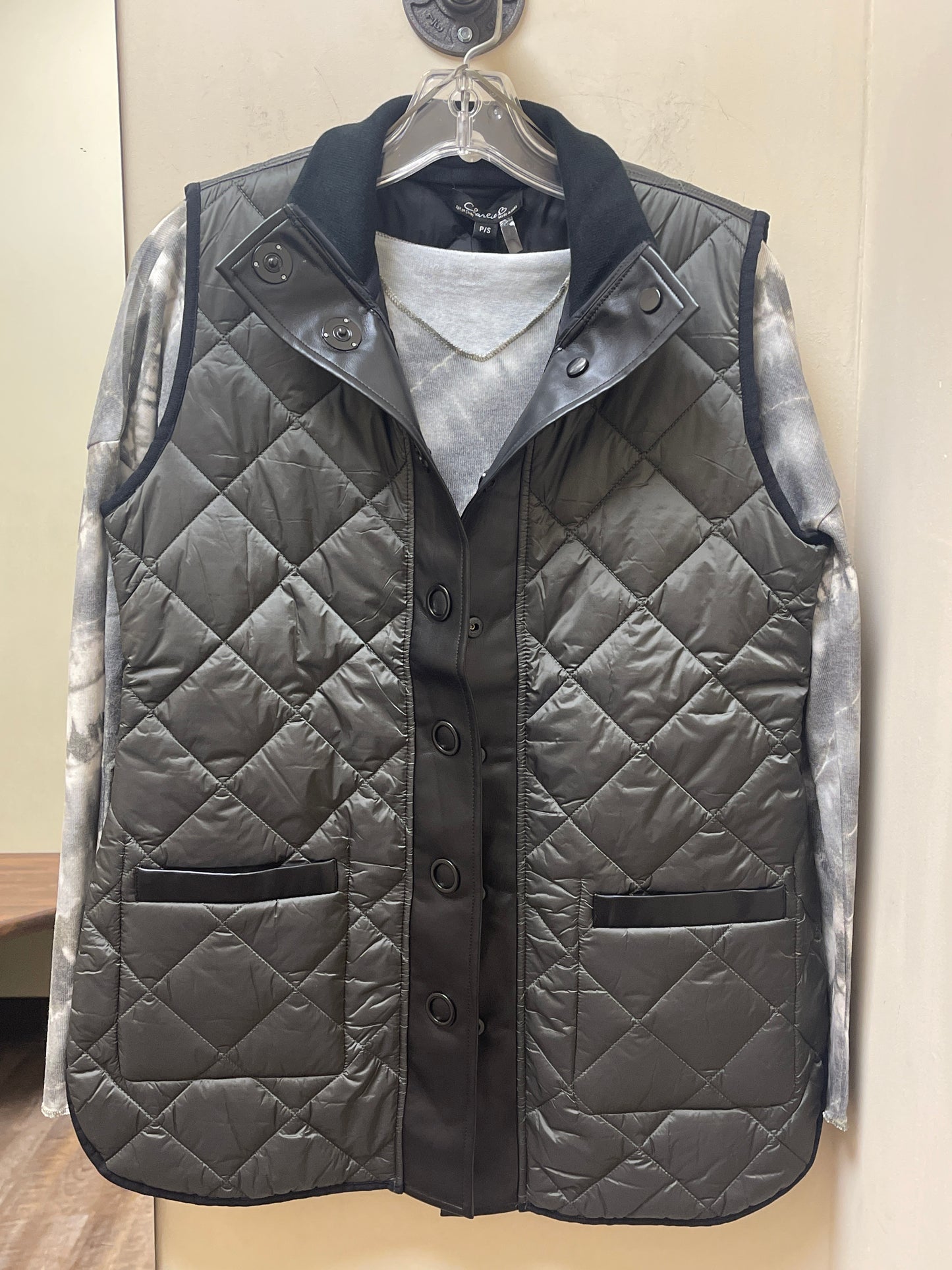 C6385 Charlie B Iridescent Reversible Vest