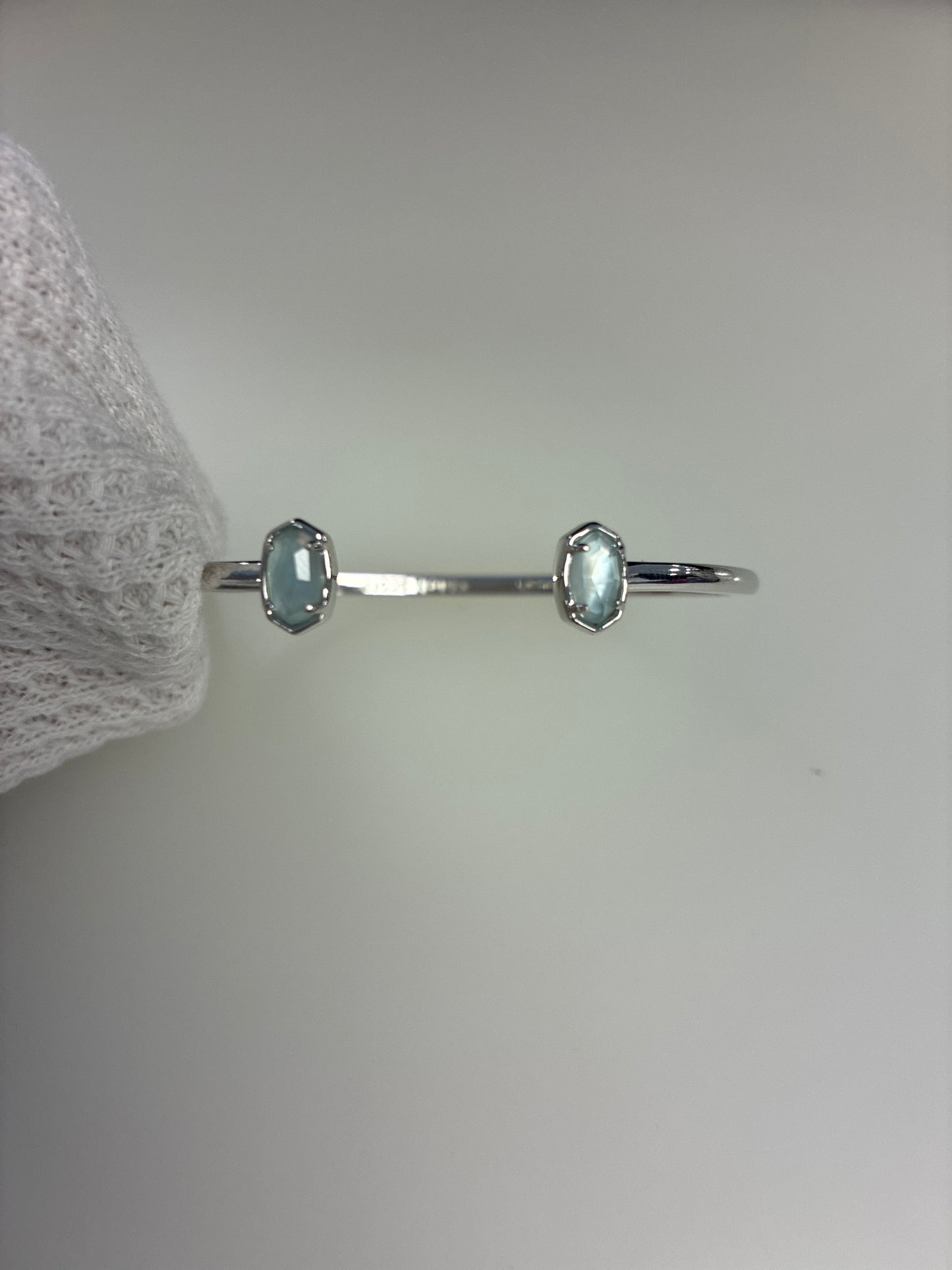 9608806588 Kendra Scott Braclet