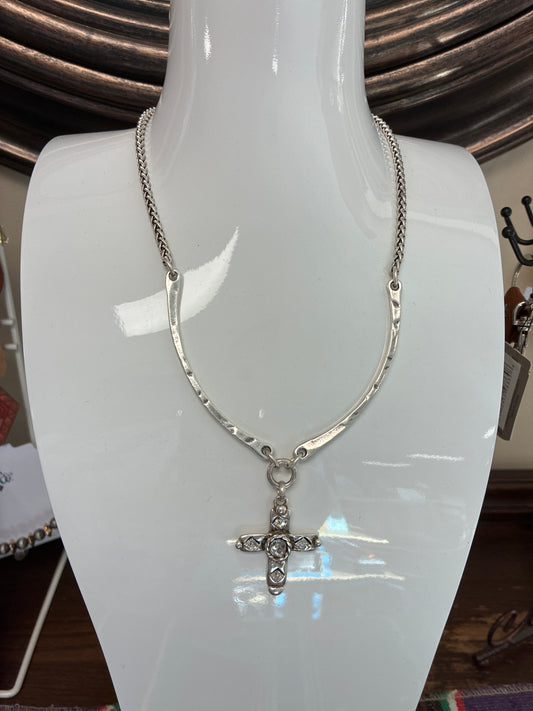 4011 Chanour Women's Necklace