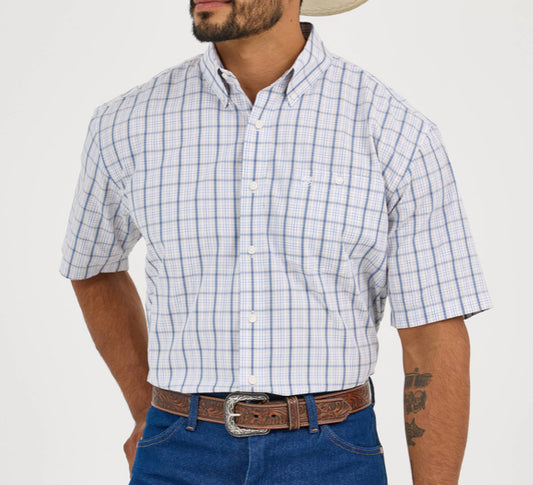 112365862 - Wrangler® Classic Short Sleeve Shirt - Relaxed Fit - Blue
