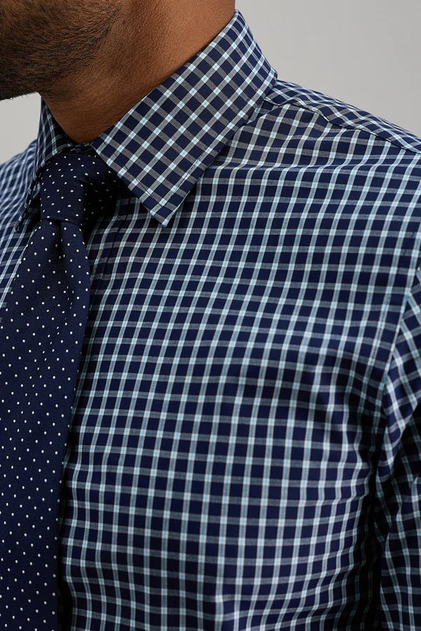HAG021HE656 412 Haggar Men's Shirt Classic Fit Navy Check