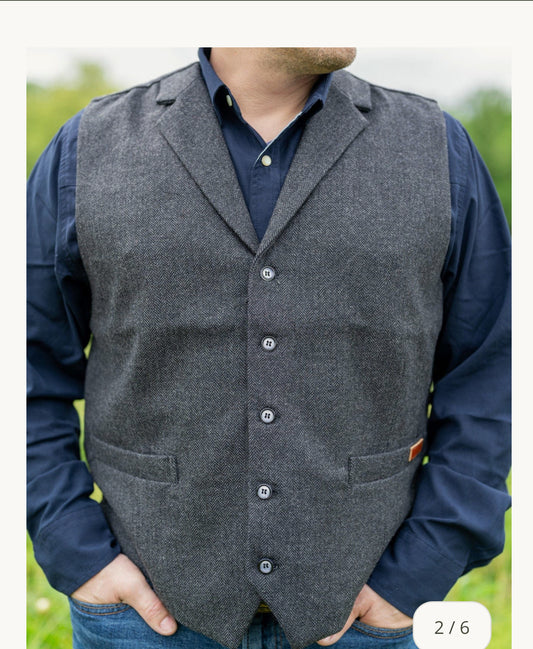 29785-CHR Outback Charcoal Jessie Vest
