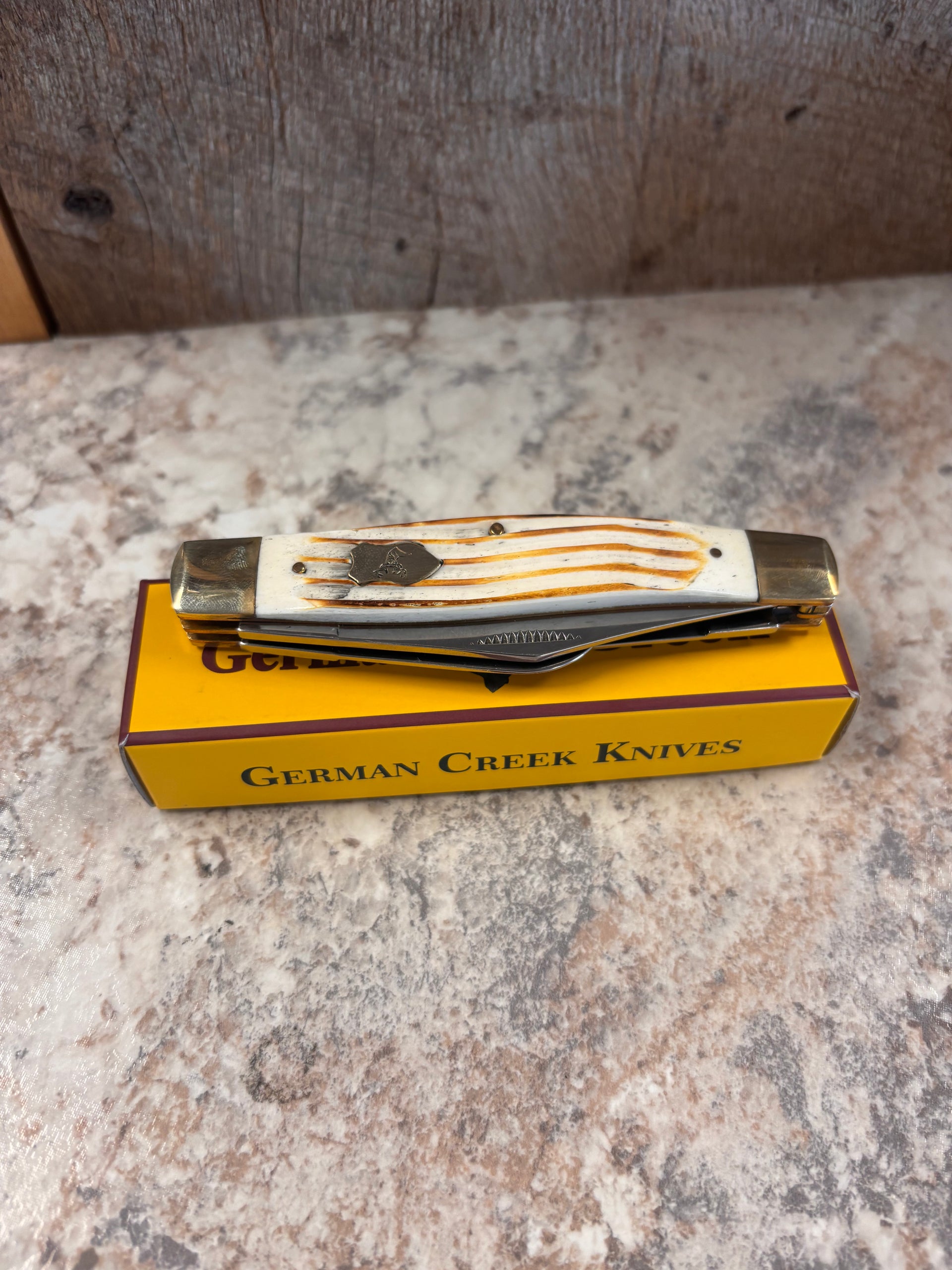 EM2567053BJWBN German Creek Burnt White Jig Bone Folding
