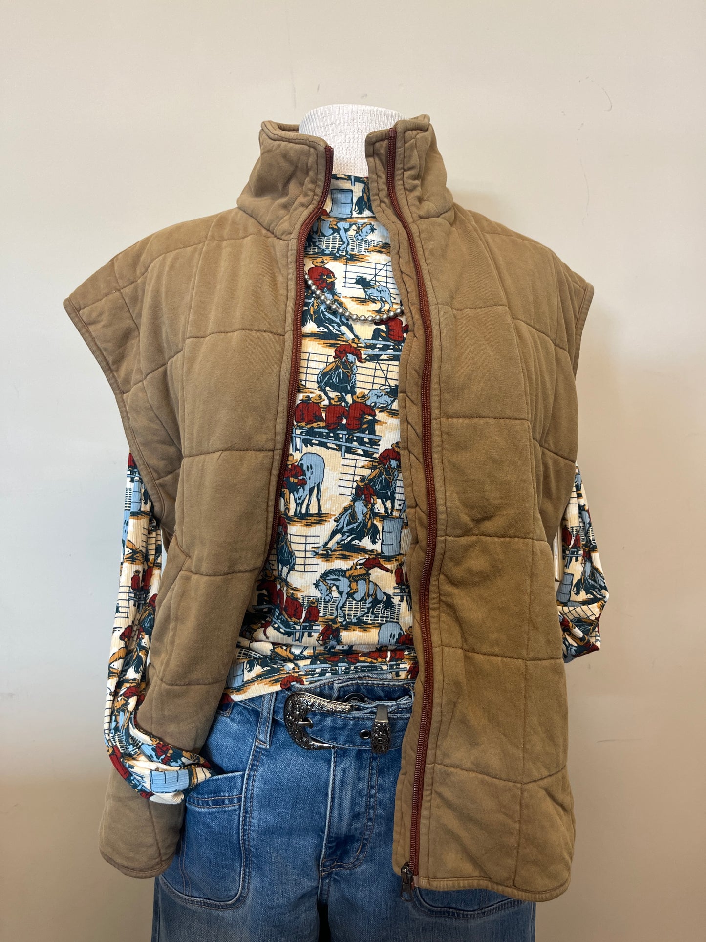 H1169 Howdy Hanny Quilted Vest