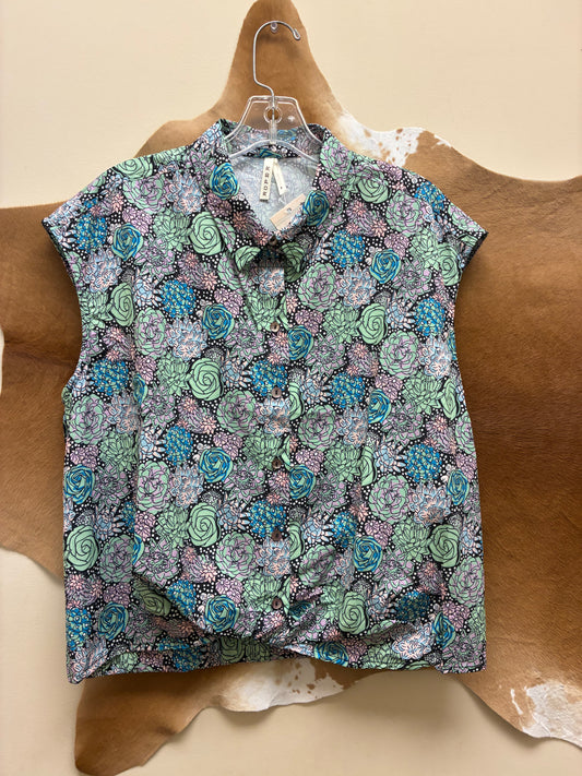 03-052-0590-4092 Roper Women's Succulent Sleeveless Shirt