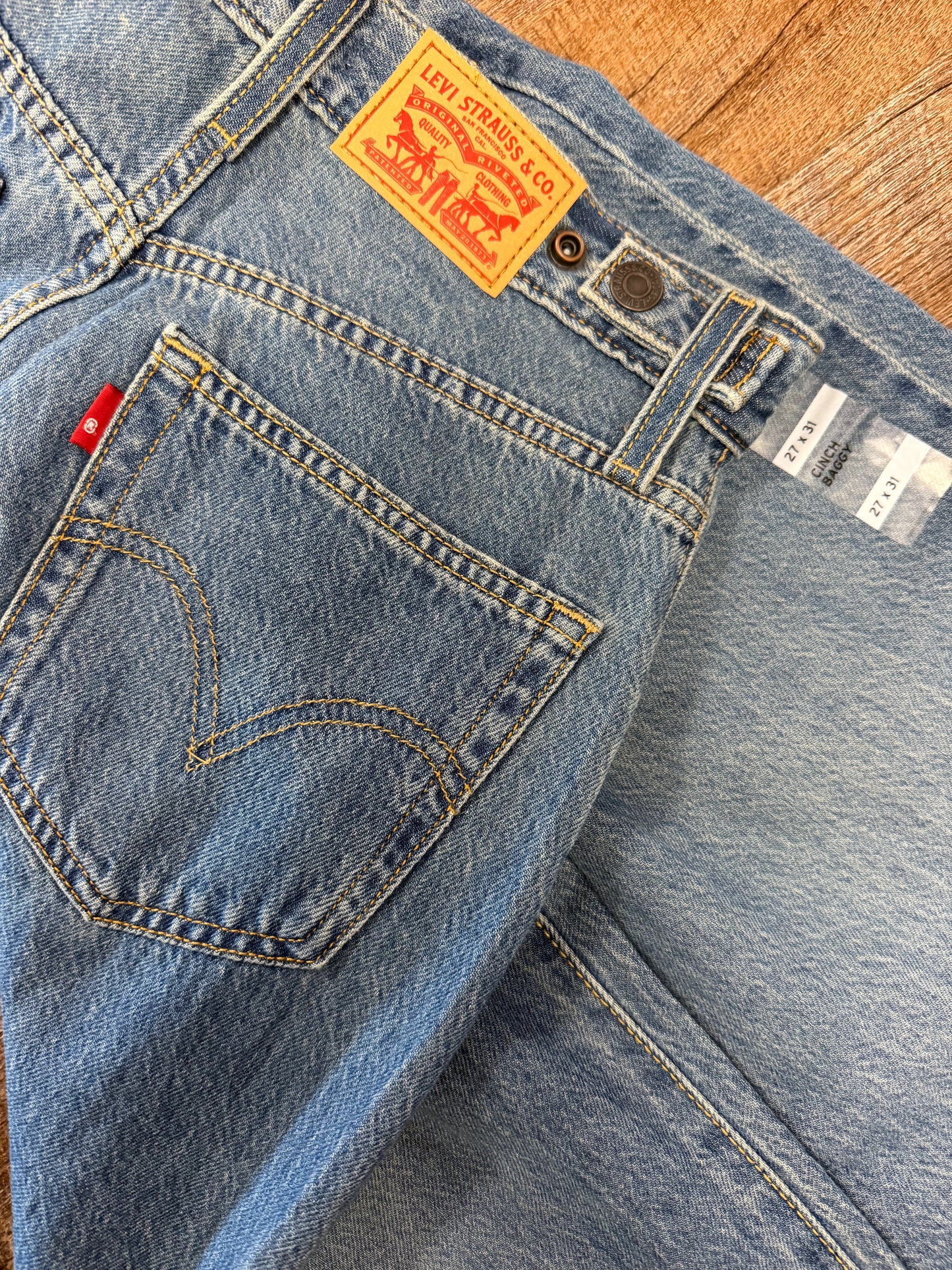 001UP-0002 Levi Women's Cinch Waist Baggy Chasing Dreams
