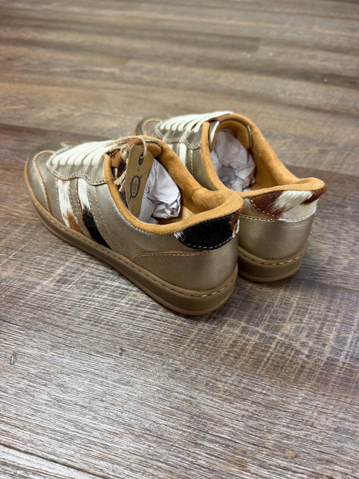 BR0091330 Born Women's Amari Light Gold Slip On Sneaker